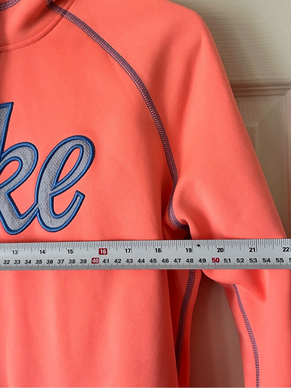 Nike Therma-FIT Coral Hoodie Blue Trim Thumbholes - Women's Size Large - Picture 10 of 15